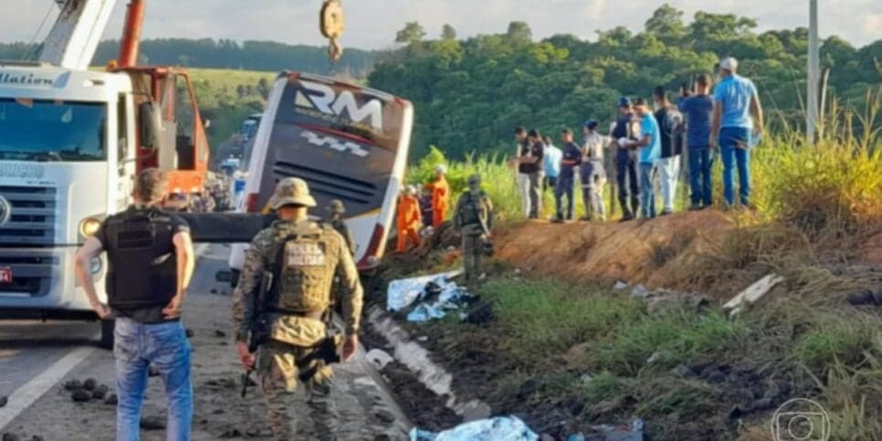 8 pessoas morreram e mais de 20 ficaram feridas (Reprodução: Globo)