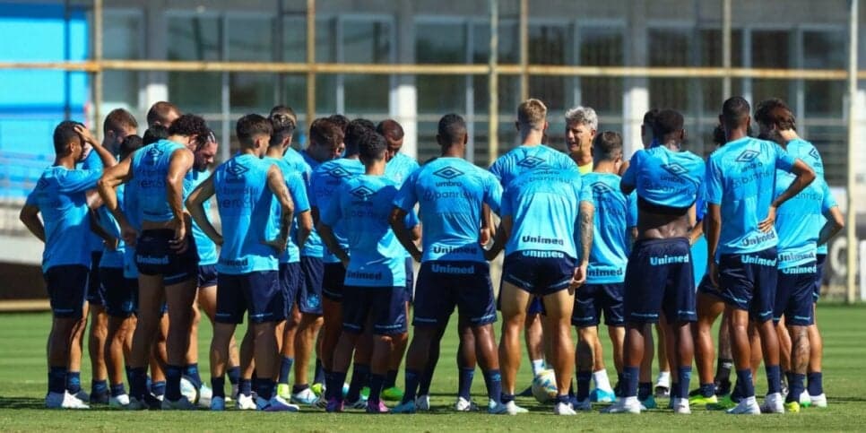 Elenco do Grêmio - (Foto: Reprodução / Internet)