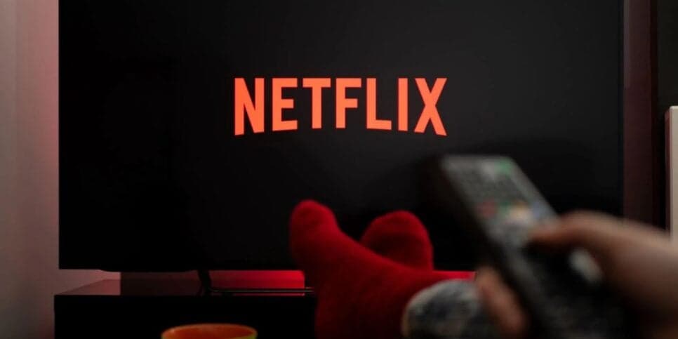 5 proibições, 24 milhões de usuários bloqueados e fim de serviço vital: Netflix tem 3 viradas colossais