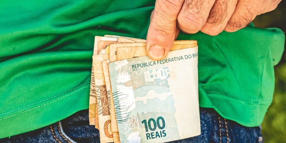 Decreto de governo em vigor: Salário mínimo de R$ 2,1 mil é confirmado e lista de CLTs faz festa no Brasil