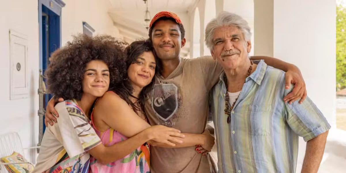 http://tvfoco.uai.com.br/wp-content/uploads/2015/05/Daniela-Mercury.jpg