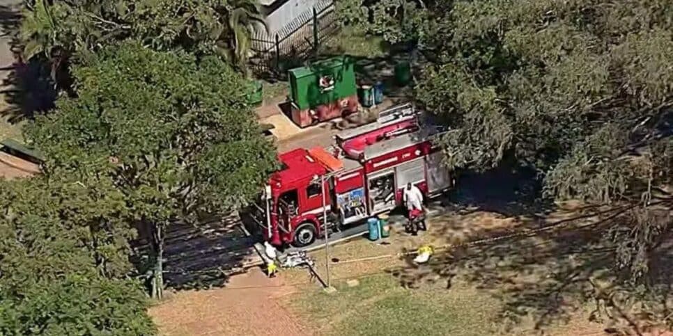 Corpo de bombeiros encontram pessoa no lago (Reprodução/Estadão)