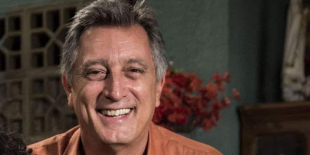 http://tvfoco.uai.com.br/wp-content/uploads/2015/05/Daniela-Mercury.jpg