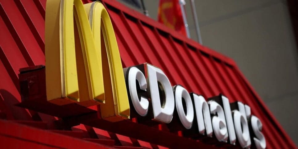 Fim da venda de batata frita, fechamentos e fachadas apagas: Desvendado o que está acontecendo com o McDonald’s