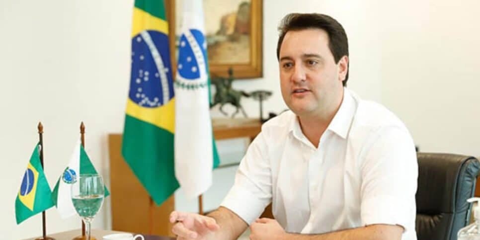 Nova lei sancionada por Ratinho Jr. no Paraná garante auxílio extra de R$ 810 as famílias com idosos em 2026