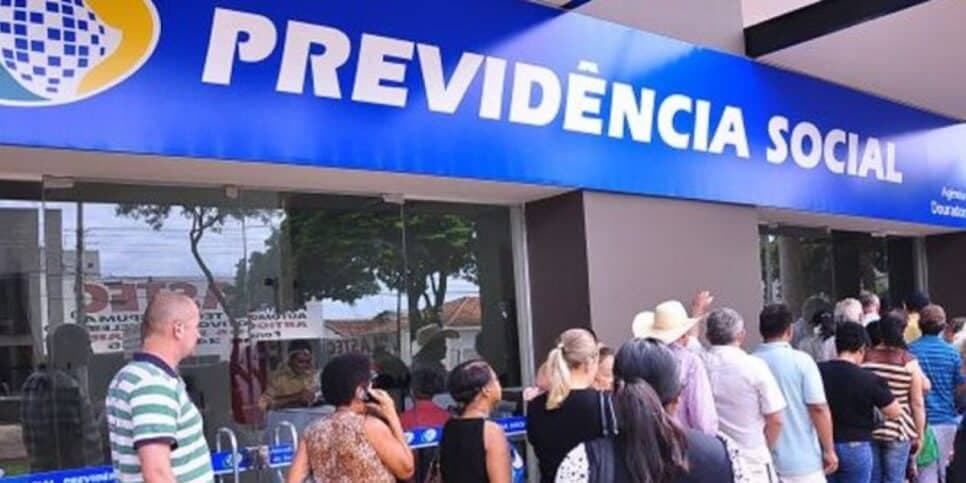 Não precisa mais enfrentar a fila para solicitar a aposentadoria (Reprodução: Internet)