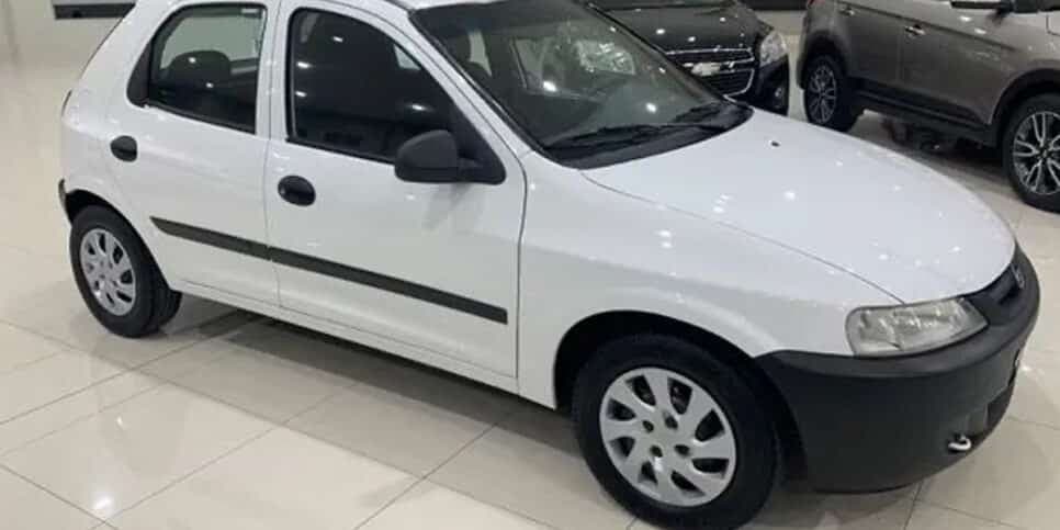 Chevrolet Celta Spirit 1.0 (2005) (Foto: Reprodução - Carrosnaweb) Chevrolet Celta Spirit 1.0 (2005) (Foto: Reprodução - Carrosnaweb)