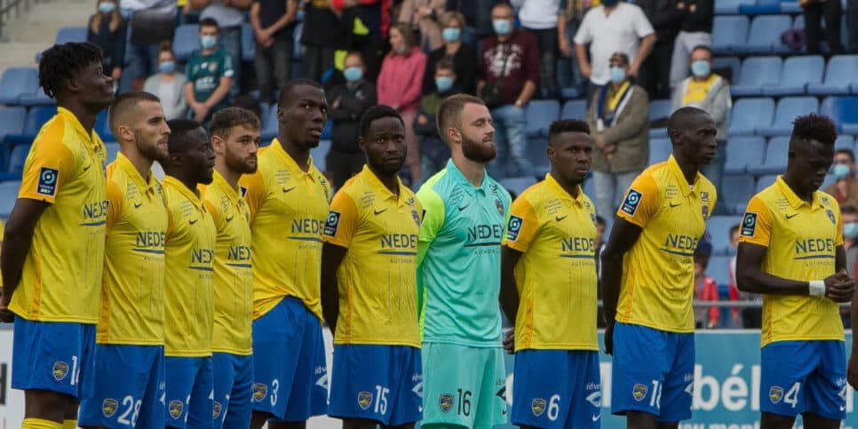 Jogadores do time de futebol Sochaux (Foto: Reprodução - Gazeta Esportiva)
