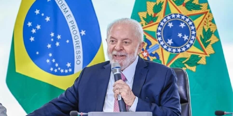 Nova lei da poupança, extras no Bolsa Família e auxílio às mulheres: 3 vitórias garantidas por Lula pra 2024