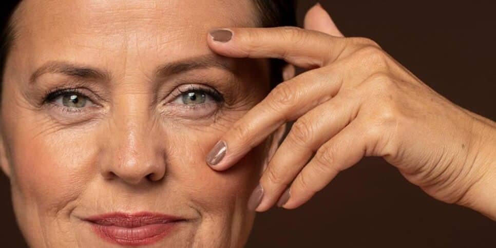 Adeus rugas e perda de colágeno: Harmonização facial caseira com 3 ingredientes traz pele de seda em 4 passos