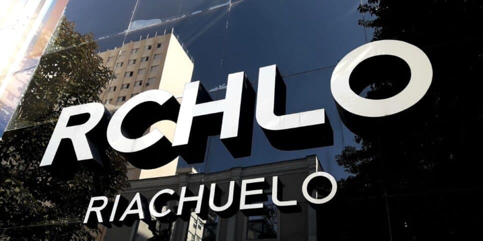Encerramento de atividades: O fechamento de loja gigante da Riachuelo e comunicado oficial da rival da C&A