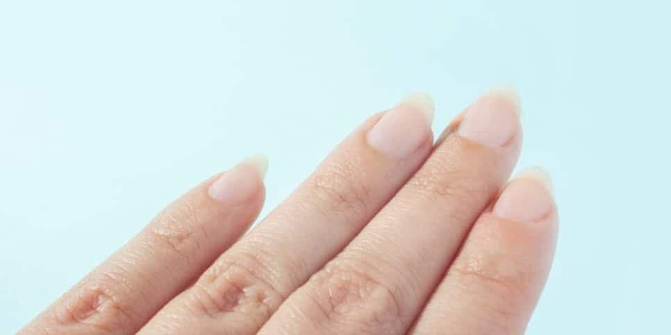 Unha sem esmalte (Foto: Reprodução / Canva) 