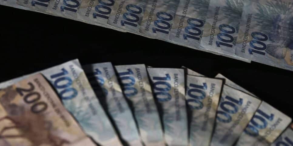 Governo comunica se nova moeda vai substituir o real e se servirá para monitorar população Brasil