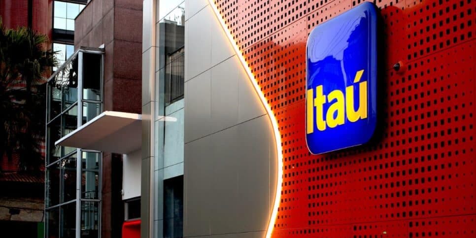 Facão à solta: O fim das agências do Itaú e concorrentes no Brasil, após décadas de atividades