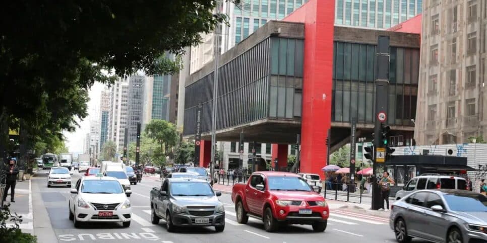 Dinheiro de volta na conta: Lista de pessoas garante devolução do IPVA em 4 passos e você pode estar incluído
