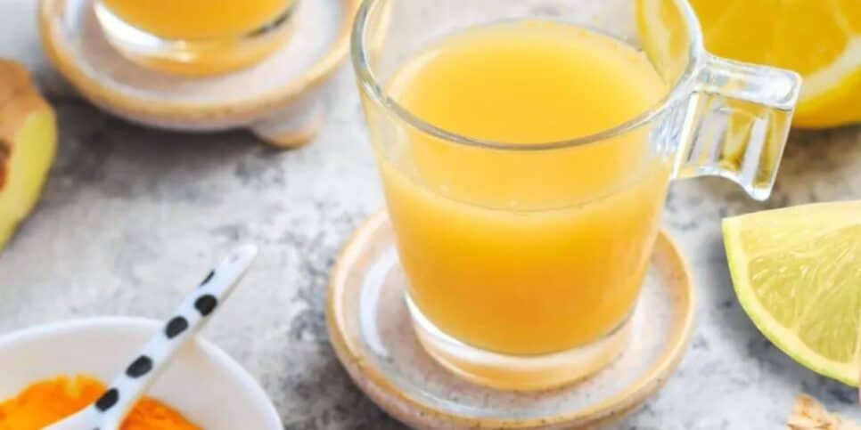 Suco de limão e cúrcuma - (Foto: Reprodução / Internet)
