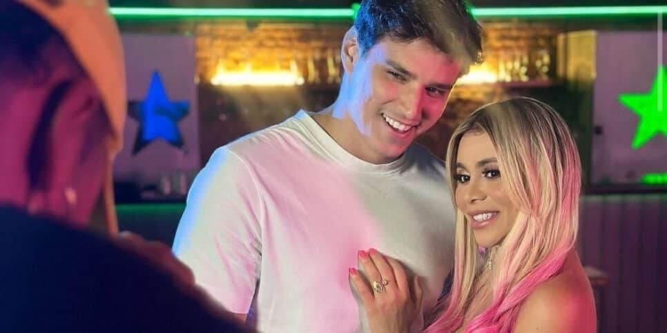 Taty Pink grava clipe de “Iludida”, em São Paulo com ex-conquisteiros