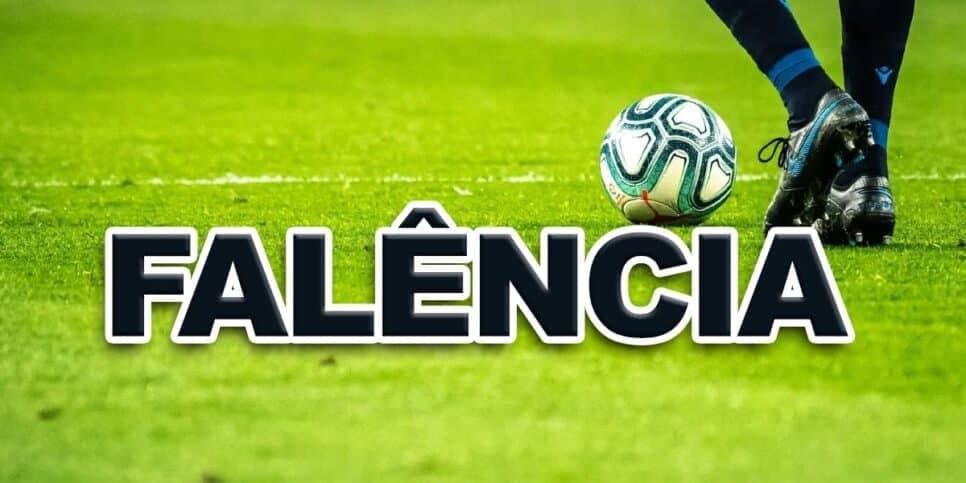 Falência, adeus às competições e portas fechadas: Time de futebol do Brasil afunda em crise e encerra atividades