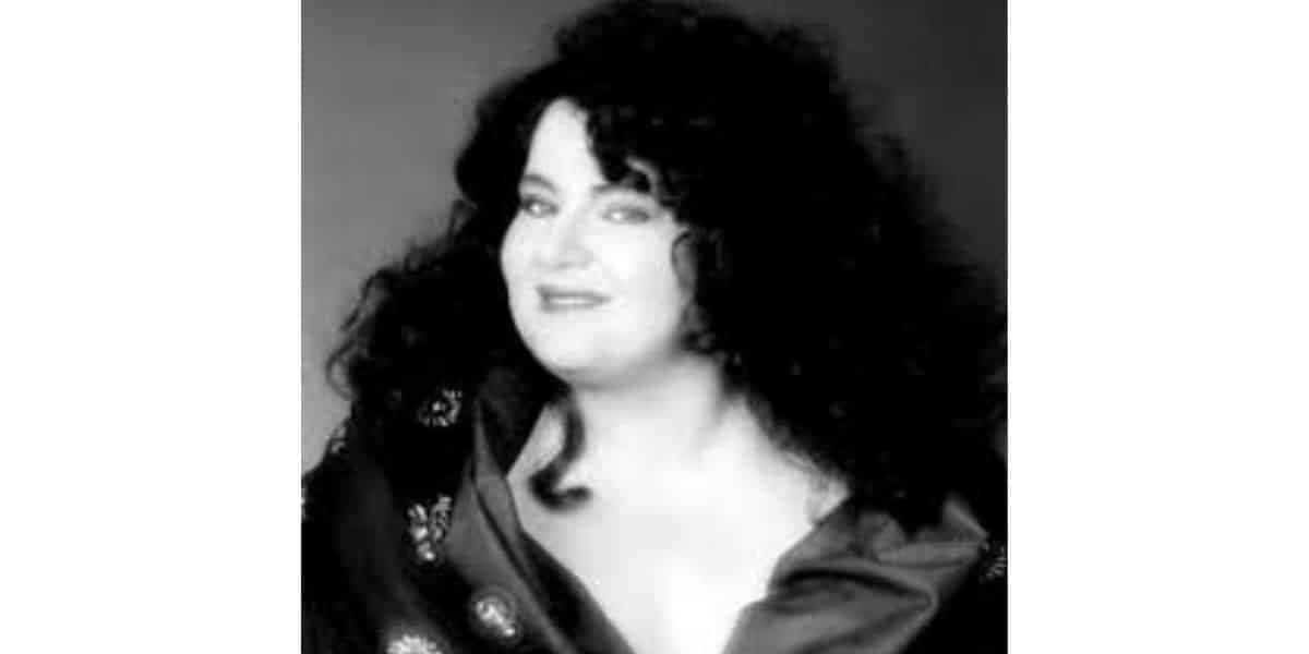 http://tvfoco.uai.com.br/wp-content/uploads/2015/05/Daniela-Mercury.jpg
