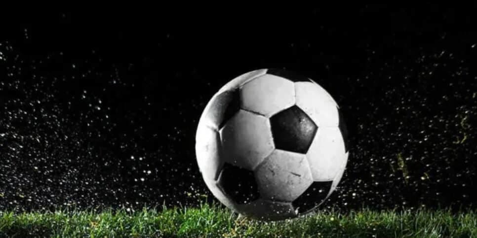 Falência, rebaixamento e tragédia com avião: Fim de time de futebol centenário faz torcedores chorarem