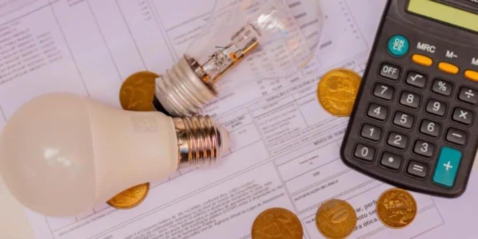 Pode rasgar o boleto da conta de luz: Tarifa de 100% é derrubada em SP e milhares de famílias vão se livrar