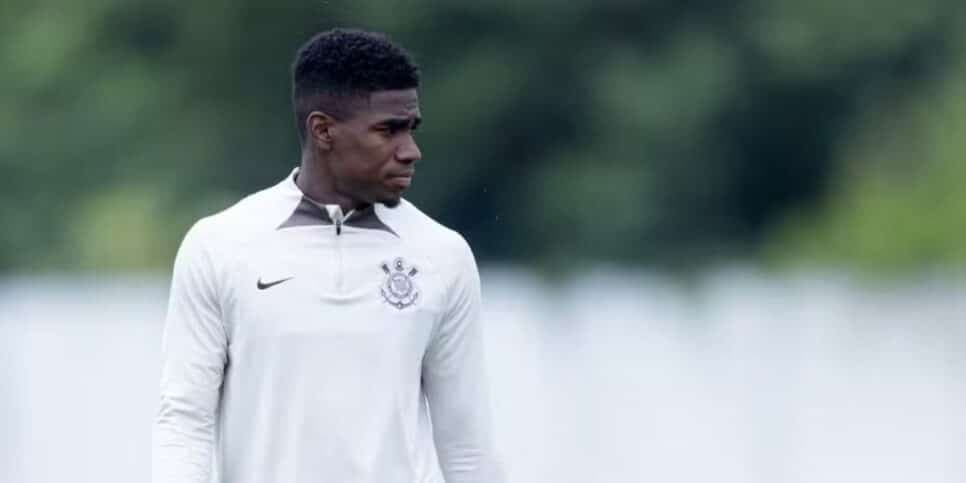 Félix Torres é um dos principais zagueiros do elenco (Reprodução: Rodrigo Coca/Agência Corinthians)