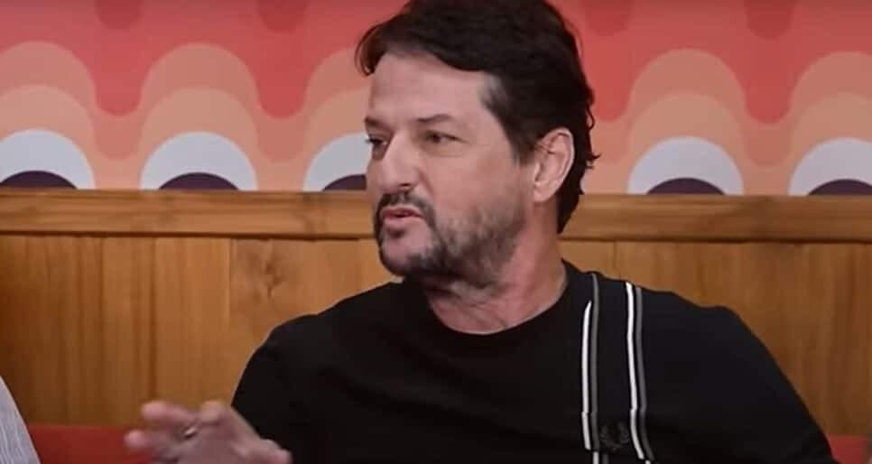 Marcelo Serrado revela que viu a parte intima gigante de Caio Blat em gravações (Foto: Reprodução/ Surubaum/ YouTube) Marcelo Serrado revela que viu a parte intima gigante de Caio Blat em gravações (Foto: Reprodução/ Surubaum/ YouTube)
