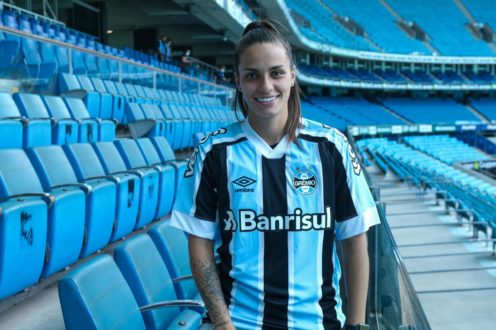 http://tvfoco.uai.com.br/wp-content/uploads/2015/05/Daniela-Mercury.jpg