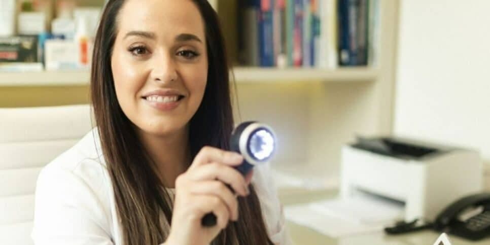 Queda de cabelo não é doença e sim um sintoma; entenda
