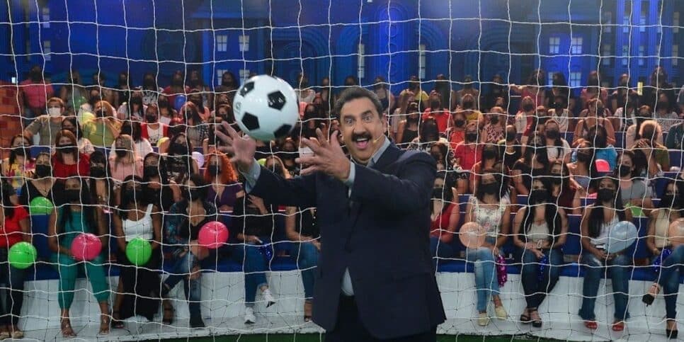 Programa do Ratinho garante a vice-liderança com 49% de vantagem