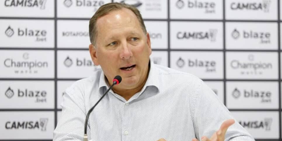 R$7,6 bilhões: Venda da SAF do Botafogo a novo dono tem decisão cravada por John Textor