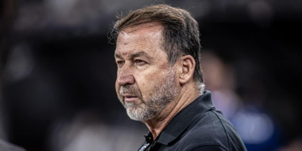 R$ 50M: Augusto Melo abre os cofres do Corinthians por atacante matador de Copa do Mundo pra Ramón Díaz
