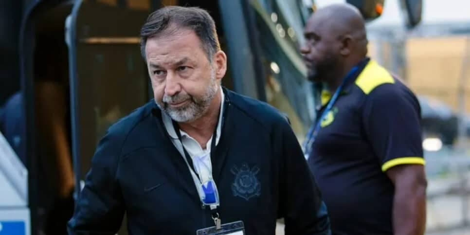 Quentinha com desfecho de demissão de Augusto Melo chega voando no Corinthians HOJE (26)