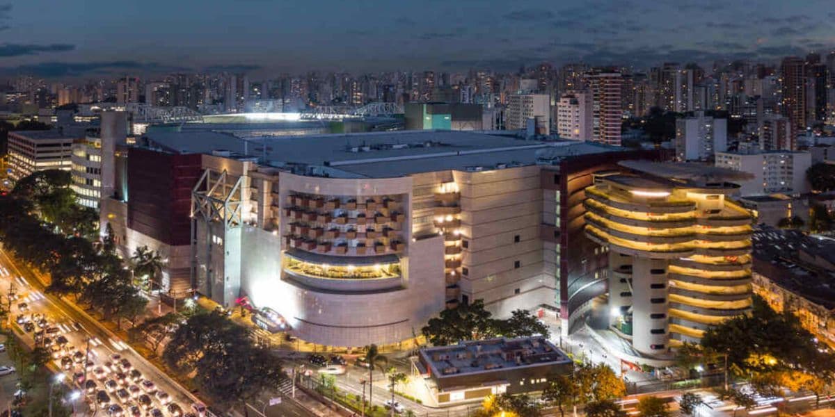 http://tvfoco.uai.com.br/wp-content/uploads/2015/05/Daniela-Mercury.jpg