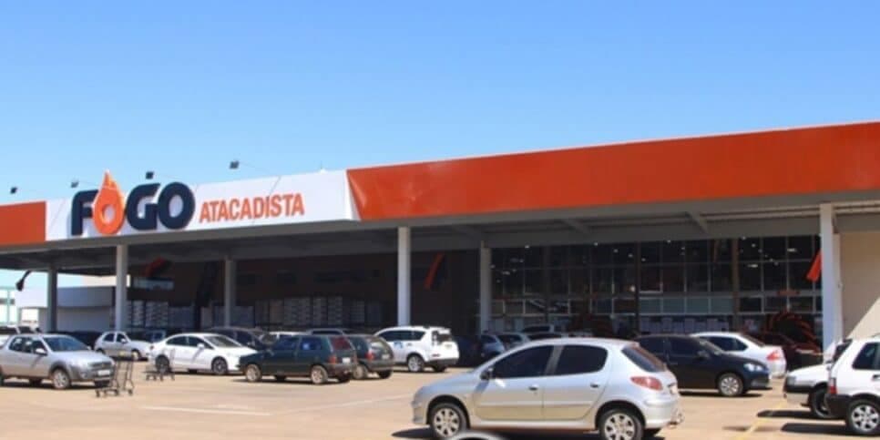 http://tvfoco.uai.com.br/wp-content/uploads/2015/05/Daniela-Mercury.jpg