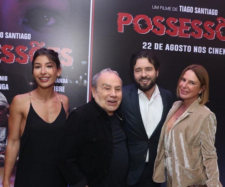 Juliana Xavier, Stênio Garcia, Tiago Santiago e Mari Saad (Foto: Reprodução / Diego Laureano)

