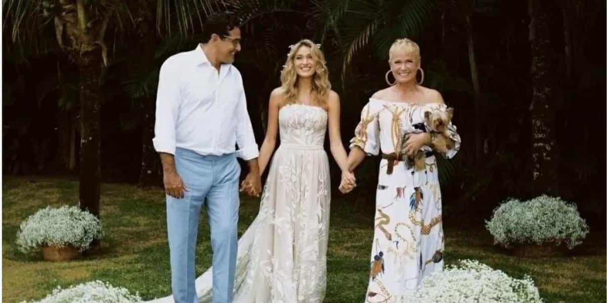 http://tvfoco.uai.com.br/wp-content/uploads/2015/05/Daniela-Mercury.jpg