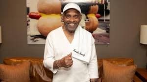 http://tvfoco.uai.com.br/wp-content/uploads/2015/05/Daniela-Mercury.jpg