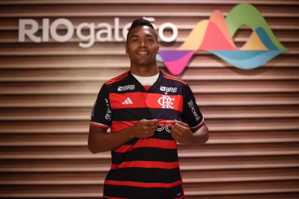 Alex Sandro no Flamengo - (Foto: Reprodução / GE)