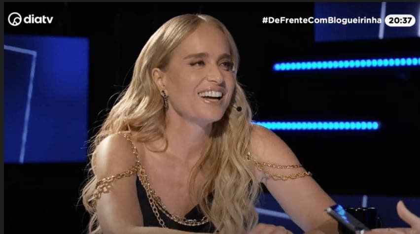 Angélica foi a convidada especial do 'De Frente com Blogueirinha' da Dia TV (Foto: Reprodução / YouTube)


