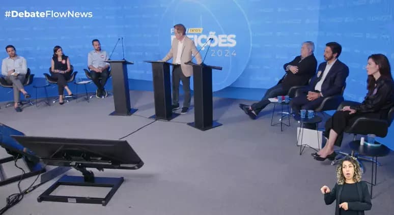 http://tvfoco.uai.com.br/wp-content/uploads/2015/05/Daniela-Mercury.jpg