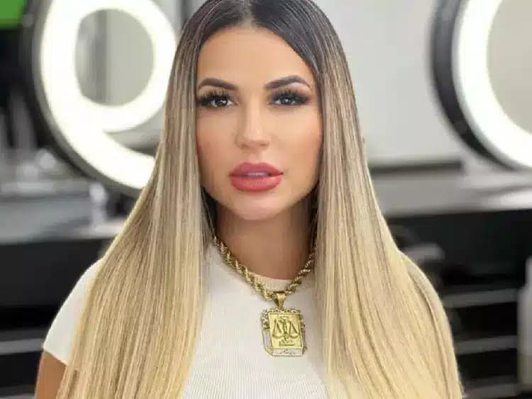 http://tvfoco.uai.com.br/wp-content/uploads/2015/05/Daniela-Mercury.jpg