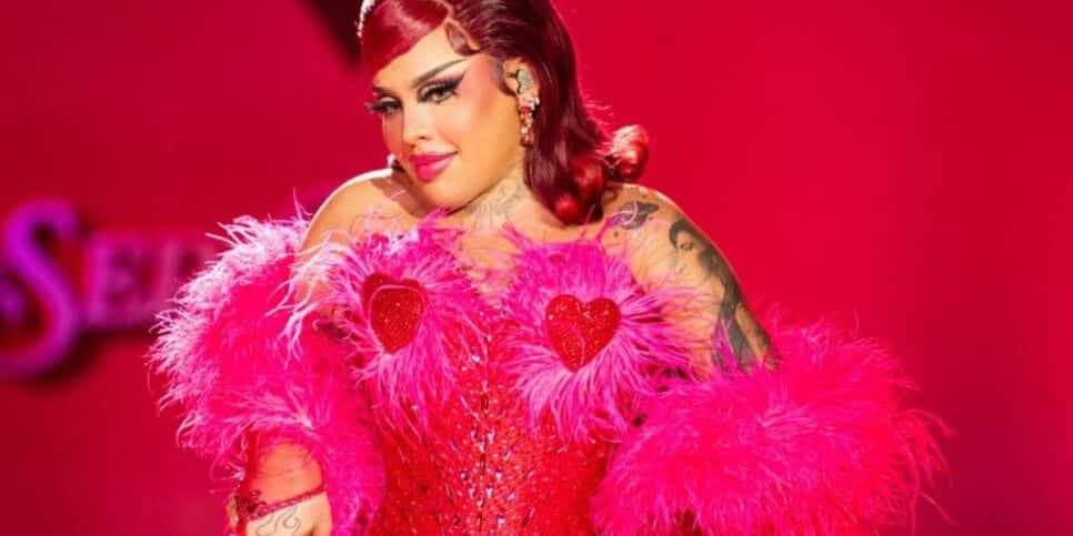 Gloria Groove comemora sucesso de “Serenata da GG” com estreia da turnê em São Paulo neste sábado