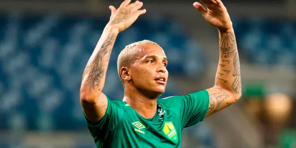 R$5M e torcida em êxtase: Deyverson arma retorno triunfal em campeão da Libertadores