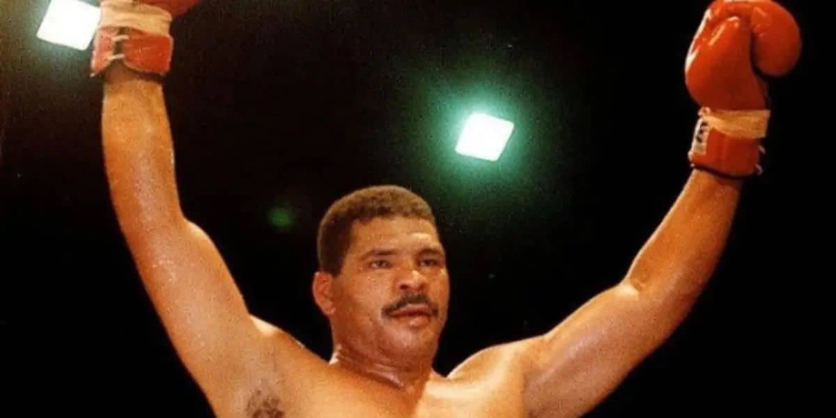 http://tvfoco.uai.com.br/wp-content/uploads/2015/05/Daniela-Mercury.jpg