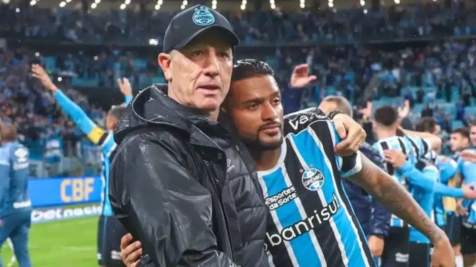 Reinaldo e craque de R$37M de saída: Grêmio arma ADEUS de 2 queridinhos de Renato Gaúcho