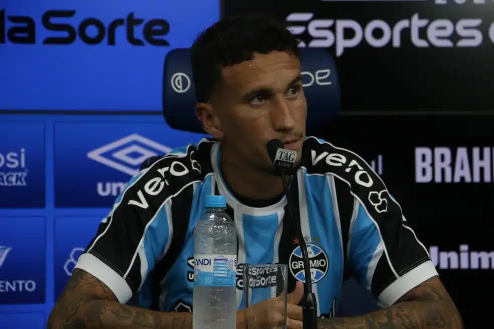 http://tvfoco.uai.com.br/wp-content/uploads/2015/05/Daniela-Mercury.jpg