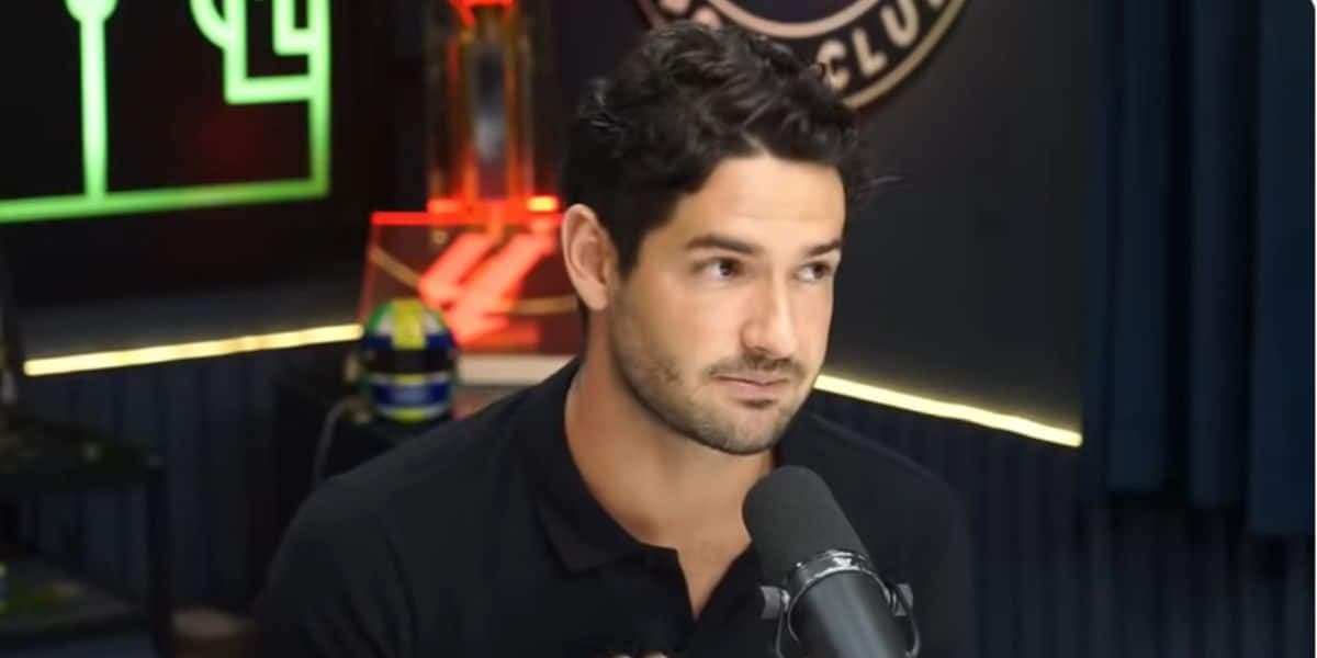 http://tvfoco.uai.com.br/wp-content/uploads/2015/05/Daniela-Mercury.jpg