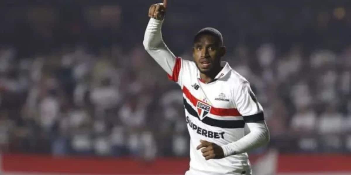 http://tvfoco.uai.com.br/wp-content/uploads/2015/05/Daniela-Mercury.jpg