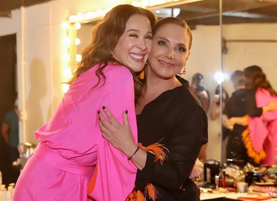 http://tvfoco.uai.com.br/wp-content/uploads/2015/05/Daniela-Mercury.jpg